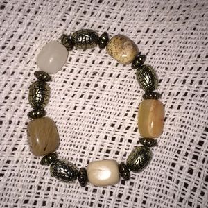 Stretchy Beaded bracelet